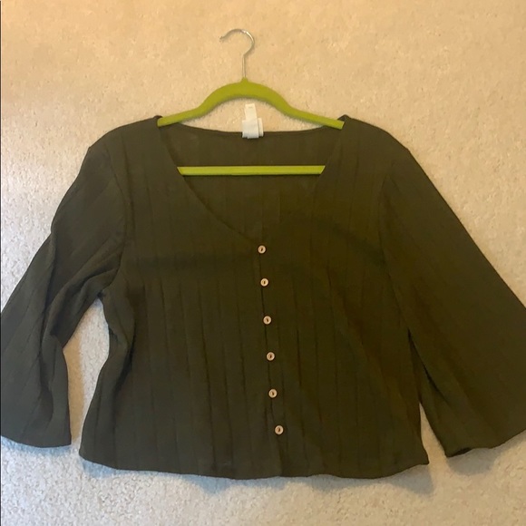 H&M Top - Picture 4 of 4